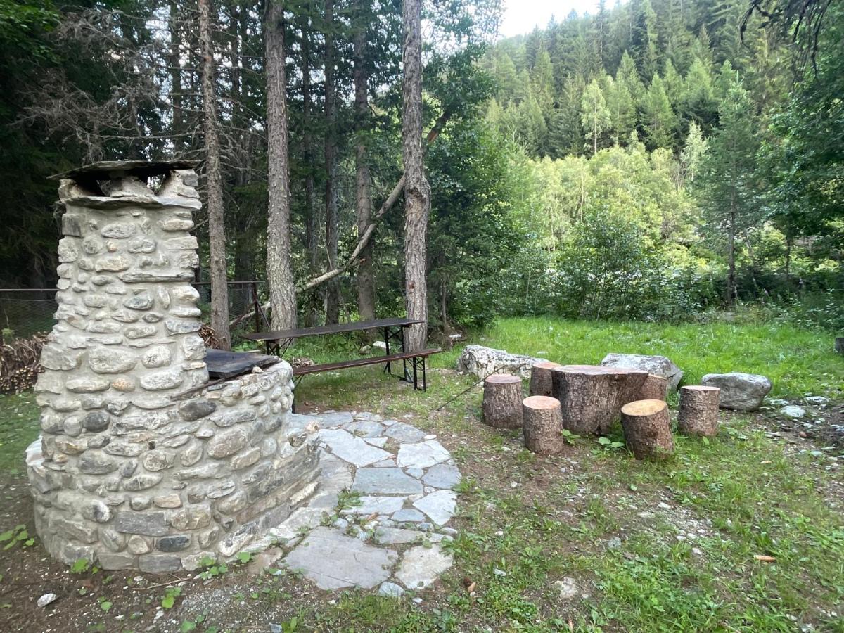 Wildhomes Wild Wolf Lodge Courmayeur Bagian luar foto