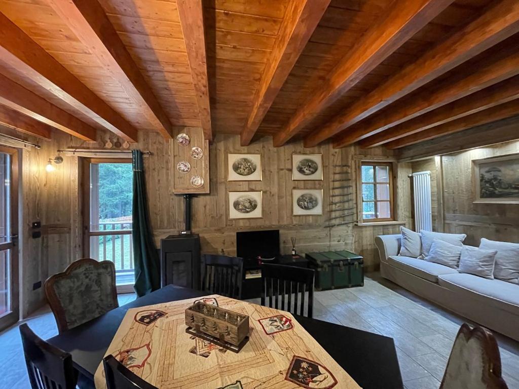 Wildhomes Wild Wolf Lodge Courmayeur Bagian luar foto