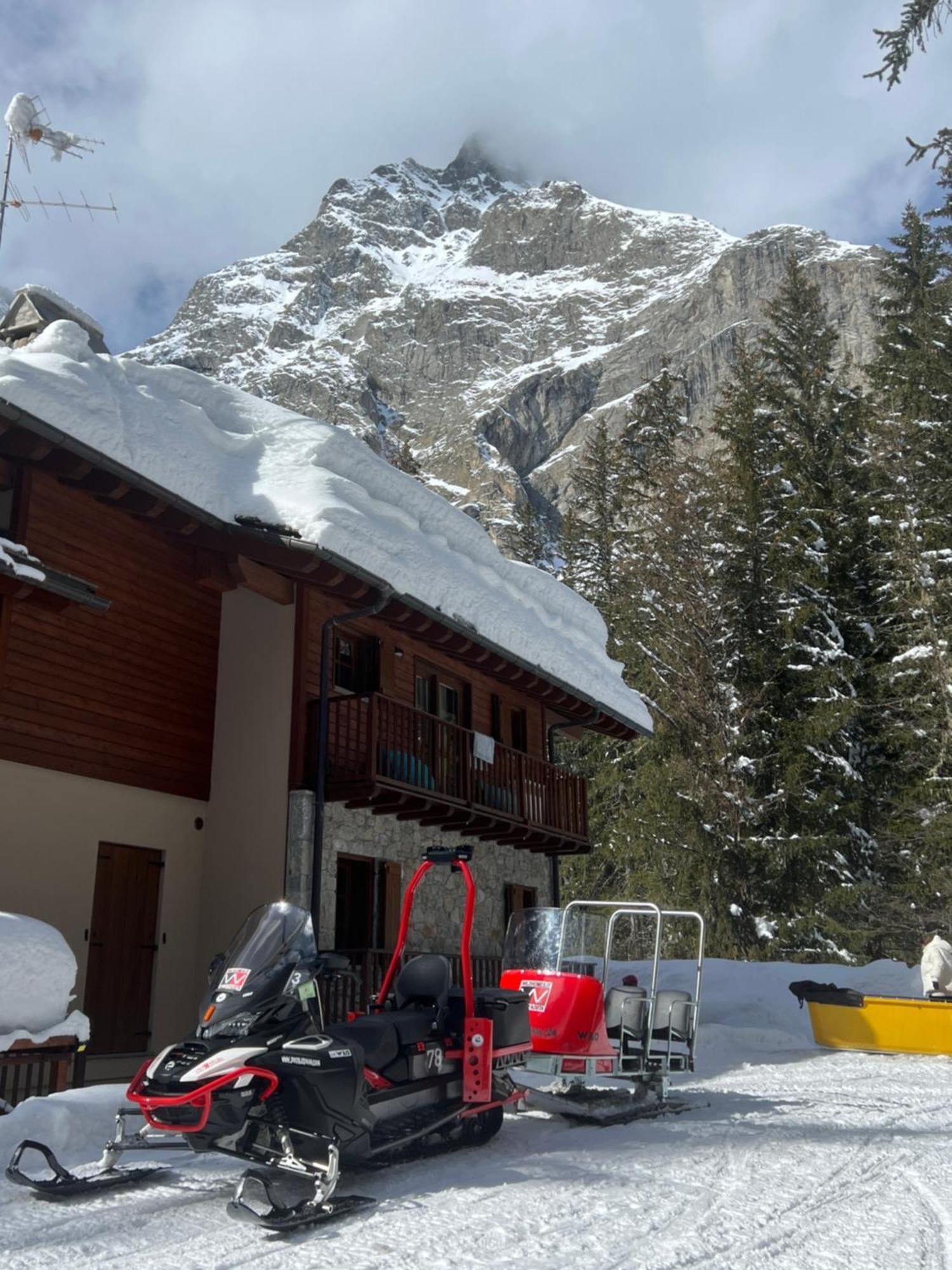 Wildhomes Wild Wolf Lodge Courmayeur Bagian luar foto