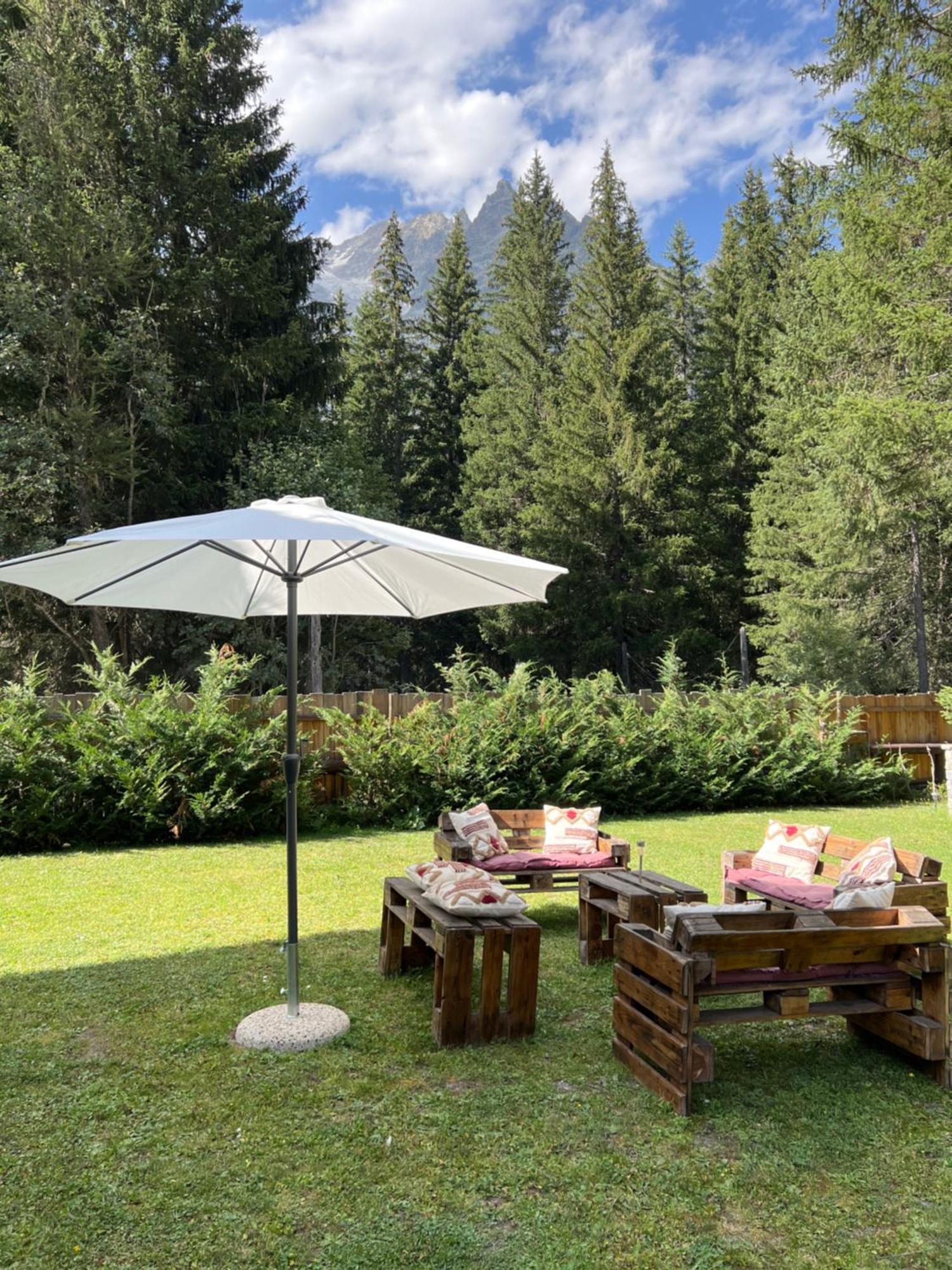 Wildhomes Wild Wolf Lodge Courmayeur Bagian luar foto